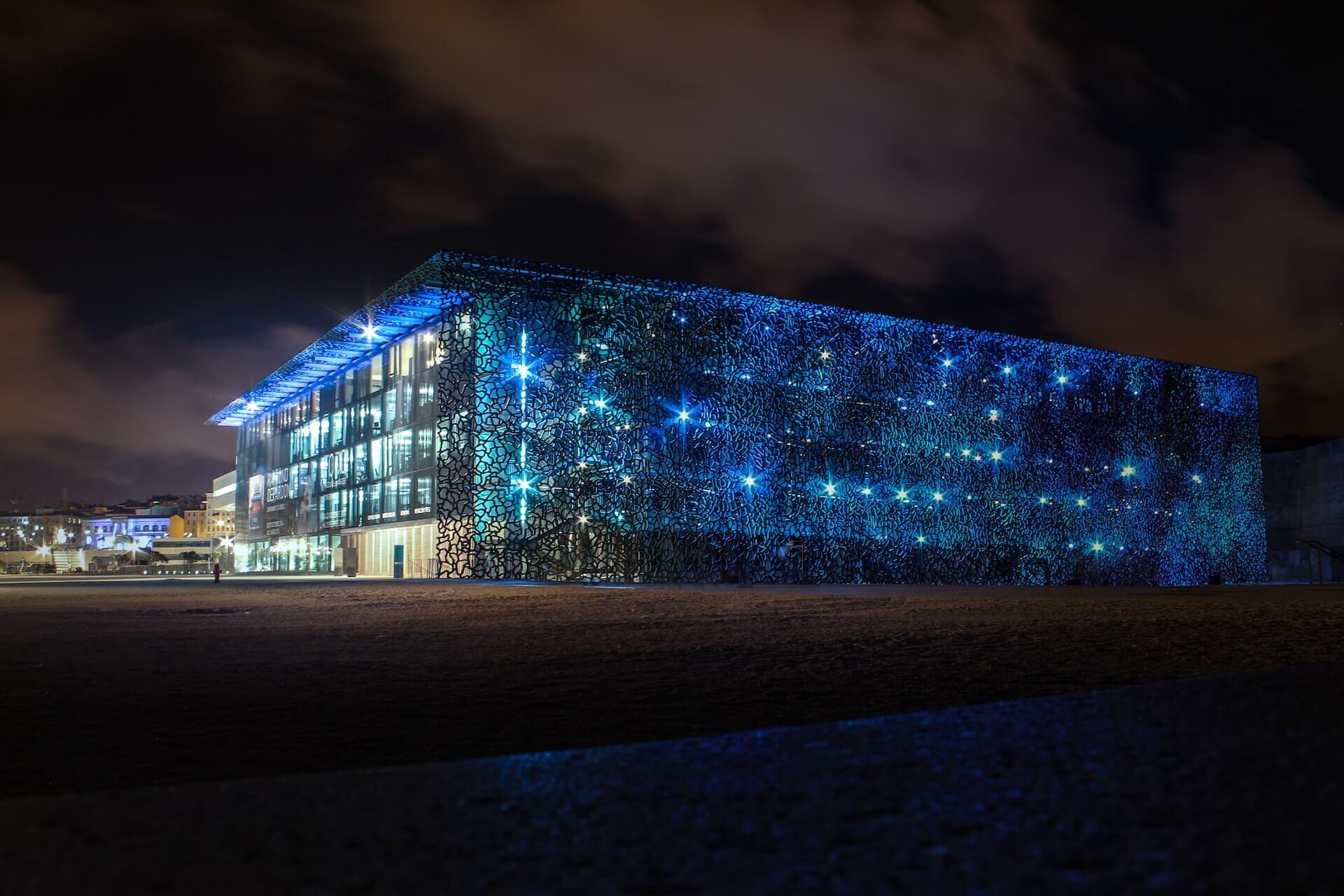 What Are Hyperscale Data Centres & Why Are They Important To Your Business-s Development?