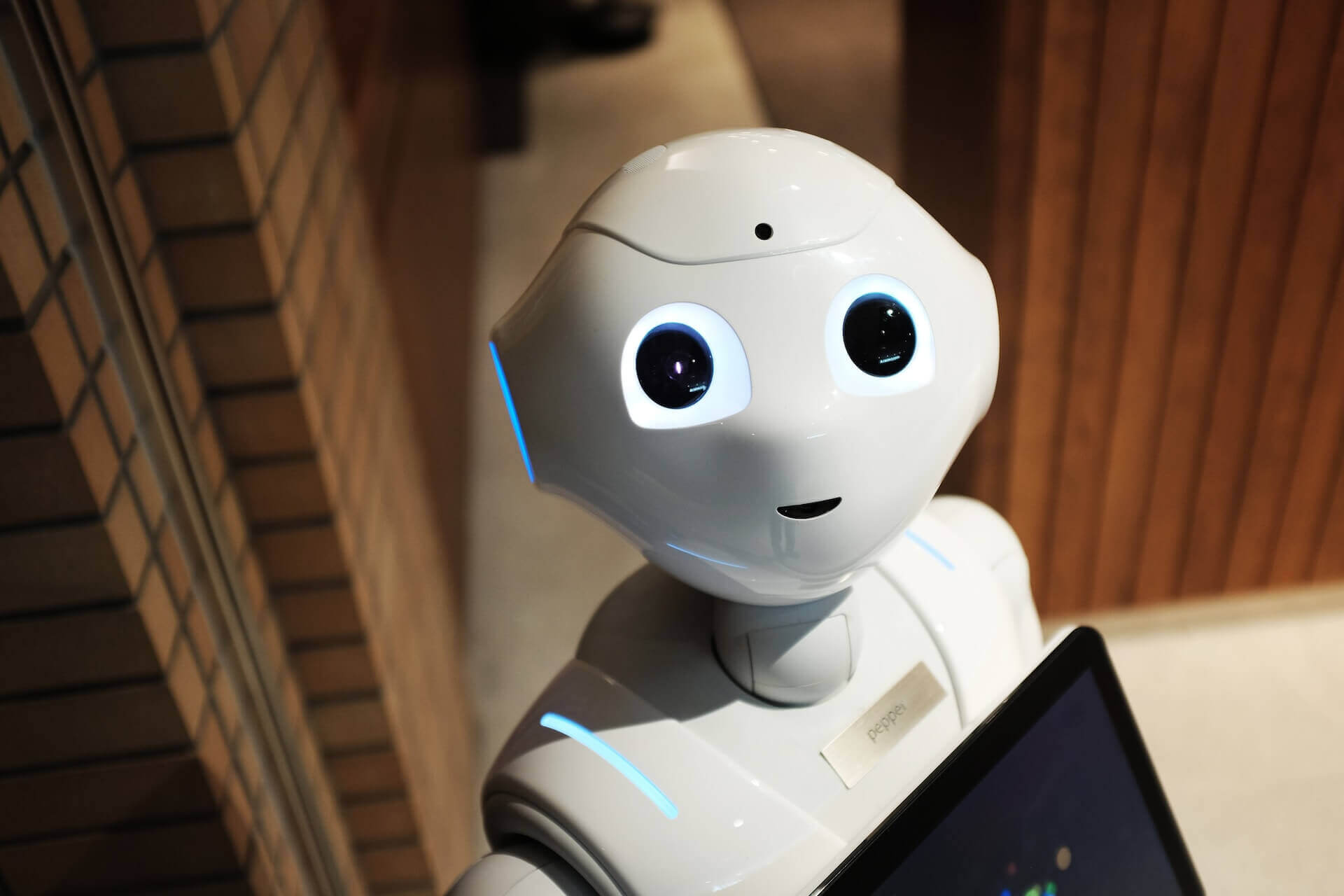 Artificial Intelligence in Healthcare: Improving Diagnostics and Treatment